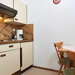 Haus Wasserfall 아파트 *