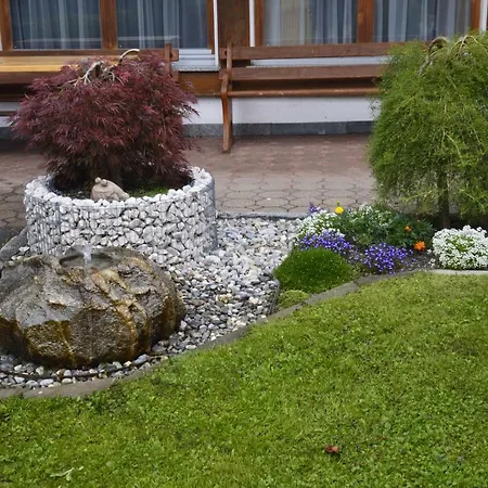 Haus Wasserfall شقة